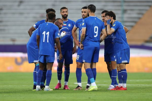 بازیکنان استقلال پاداش برد برابر پیکان را دریافت کردند