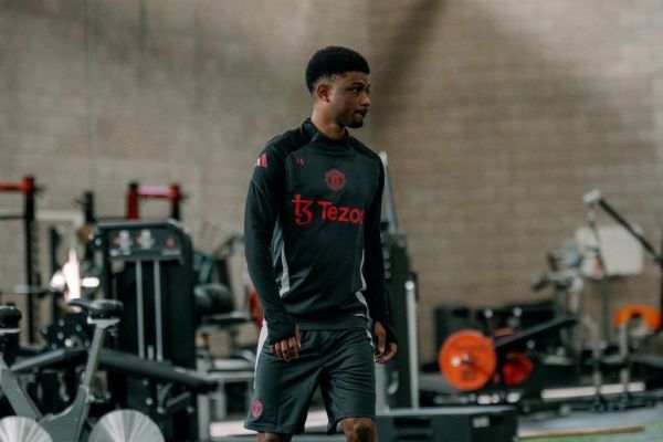 بازگشت ستاره ساحل عاجی به تمرینات منچستریونایتد