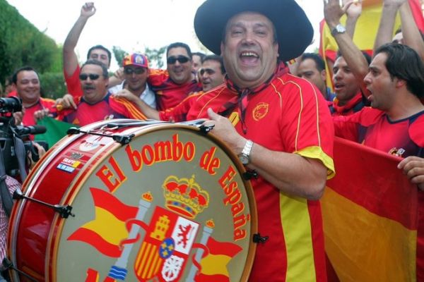 «طبل زن» معروف تیم ملی اسپانیا در سن 78 سالگی درگذشت