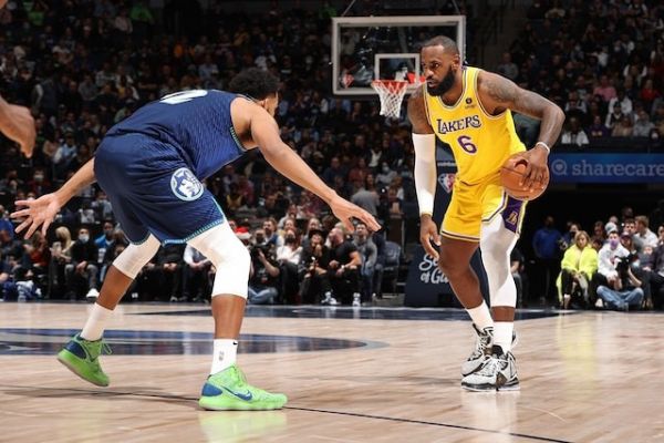  پایان تلخ برای لیکرز؛ صعود شایسته تیمبرولوز به نیمه‌نهایی کنفرانس