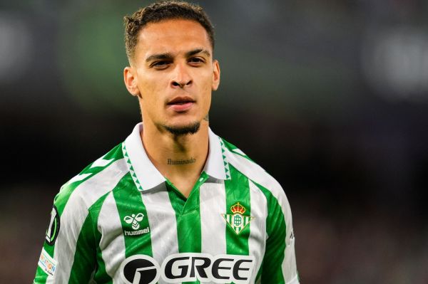  نظر جالب دخیا درباره سوپر گلی که از آنتونی خورد