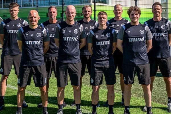  اسطوره هلندی بایرن‌مونیخ به دنیای مربیگری وارد شد