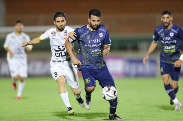 تاریخسازی بانوان چادرملو در لیگ برتر