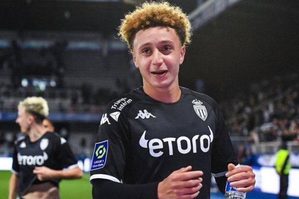 بارسلونا بن صغیر را زیر نظر گرفته است