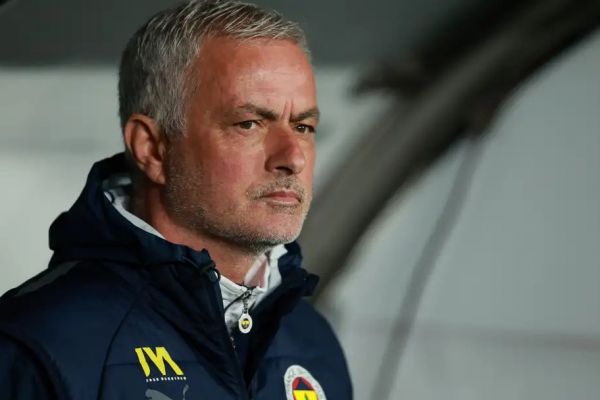 ادعای سنگین مورینیو راجع به قهرمانی گالاتاسرای