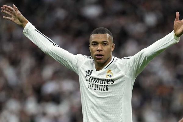  امباپه با عبور از رونالدو در آستانه ثبت رکوردی تاریخی با پیراهن رئال مادرید