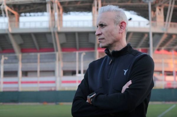 یحیی سرمربی سپاهان نمیشود