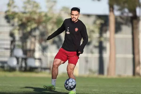 ارونوف با پرسپولیس در خرمآباد