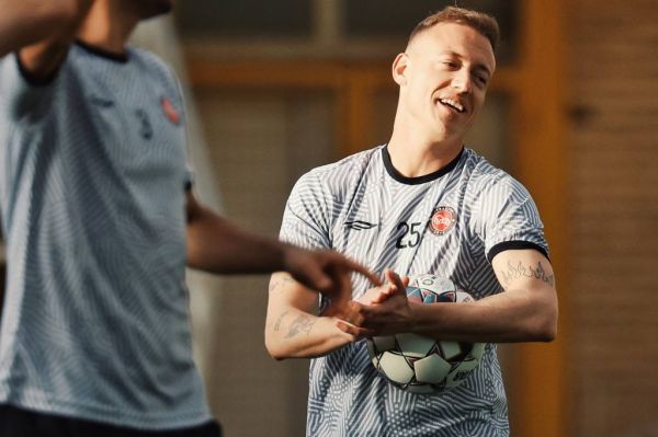  قاتل بالفطره تراکتور در اوج؛ دروژدک باز هم گل زد