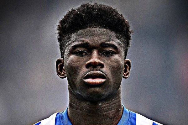 استعداد کامرونی برایتون در رادار منچسترسیتی