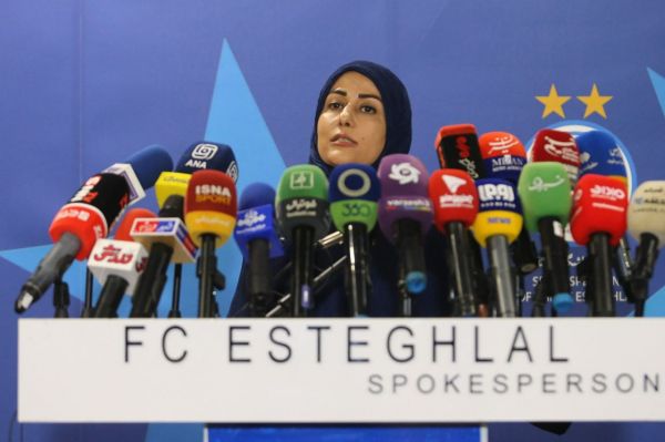 سیما آذری جهرمی فرق کُریخوانی و توهین را نمیداند