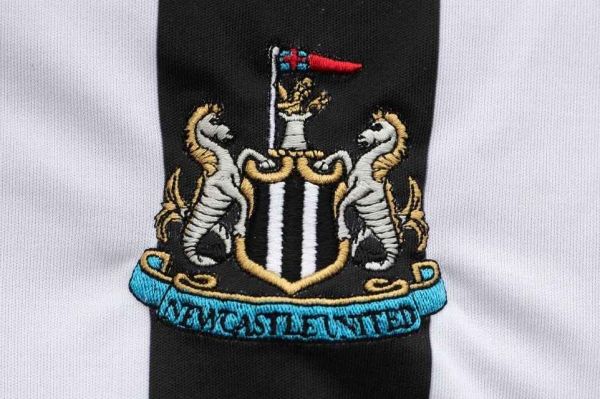 اعتراض هواداران نیوکاسل نسبت به تغییر لوگوی باشگاهشان