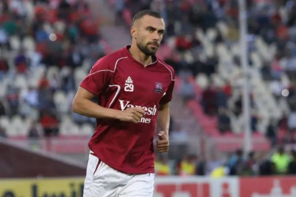  ضدحال بزرگ تراکتوری سابق به سکوهای یادگار