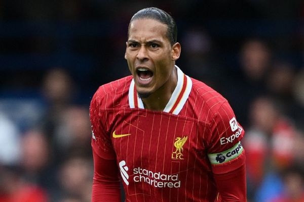  زمانی که فن دایک فاصله‌ای با پیوستن به وست برومویچ نداشت