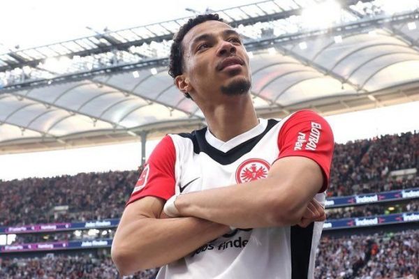 ادامه تلاش لیورپول برای جذب ستاره فصل جاری فرانکفورت