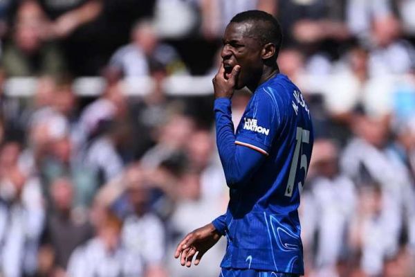 اخطار مارسکا به مهاجم تیمش پس از اخرج مقابل نیوکاسل