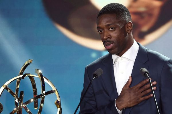 ستاره طرد شده بارسلونا بهترین بازیکن فصل لوشامپیونه شد