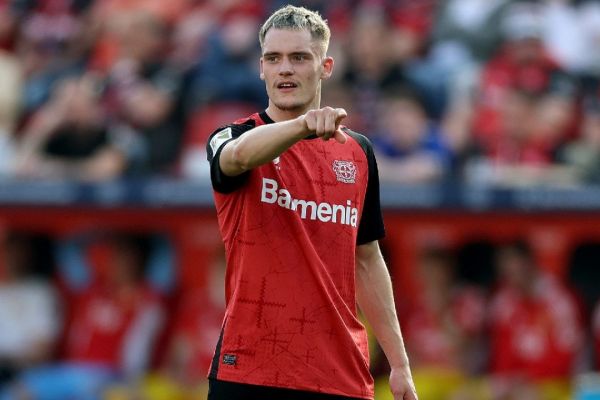 رد شایعه دیدار با سران منچستر سیتی؛ دیدار ستاره آلمانی از زمین تمرینی لیورپول