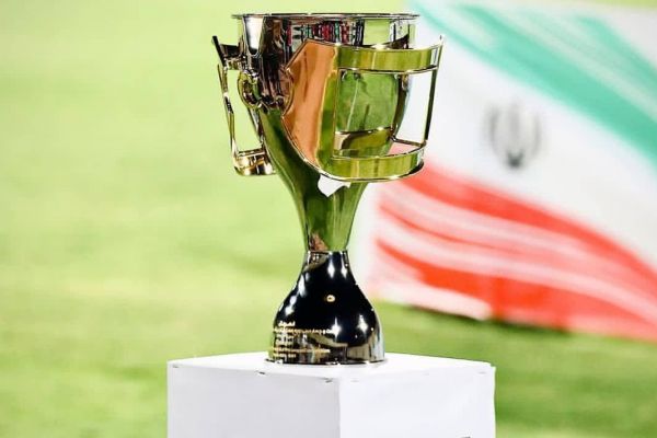 اهدای جام قهرمانی لیگ بیست و چهارم به تراکتور