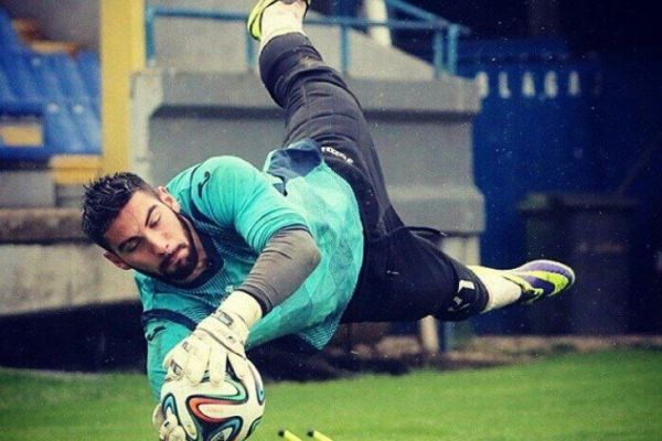  حکم ۴۰۰ هزار دلاری دروازه‌بان بوسنیایی روی میز استقلال