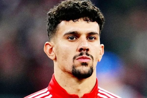 لیورپول به دنبال جذب مدافع پرتغالی بنفیکا