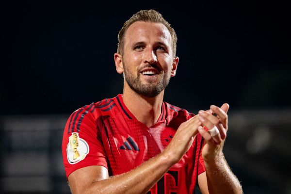 اسطوره بایرن مونیخ هری کین را برای تیم منتخب فصل خود انتخاب نکرد