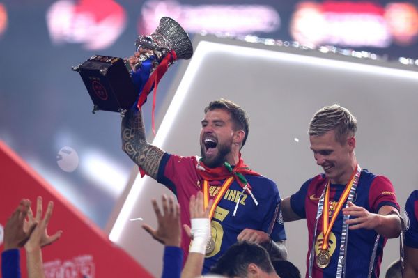  پرچم‌هایی که برای بازیکن بارسلونا دردسر ساز شده است  عکس