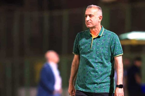 استعفای کمالوند از سرمربیگری تیم صنعت نفت آبادان