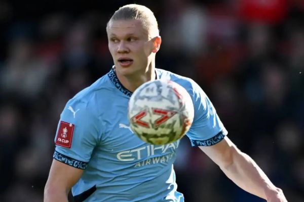  خبر ویژه لاپورتا برای هواداران بارسلونا راجع به خرید هالند