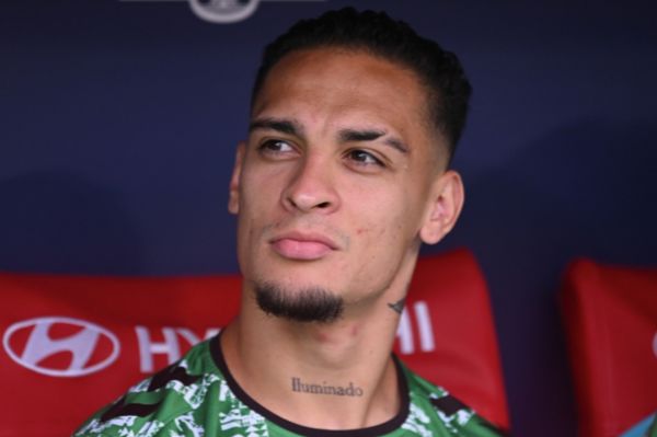  ستاره برزیلی قرضی منچستریونایتد در آستانه یک رکورد بی‌سابقه