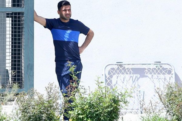 روانخواه جدیترین گزینه سرمربیگری تیم امید حمایت قلعهنویی از سرمربی هوادار