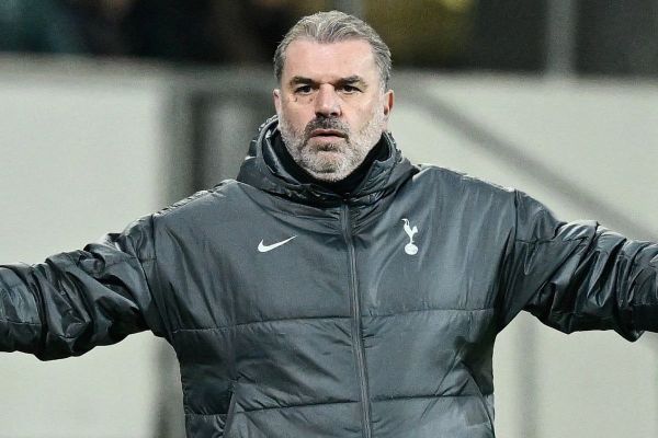 علیرغم قهرمانی لیگ اروپا؛ سرنوشت نامشخص موفقترین مربی تاتنهام در قرن ۲۱