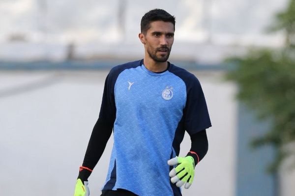  حسینی در بردن نیمه‌نهایی حذفی پوکر می‌کند