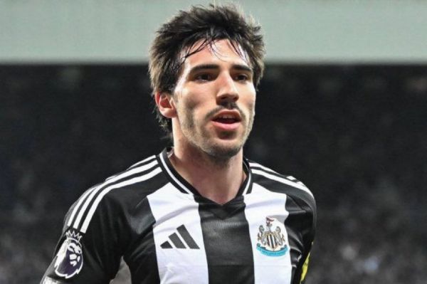  برچسب ۱۰۰ میلیون یورویی نیوکاسل روی ستاره ایتالیایی