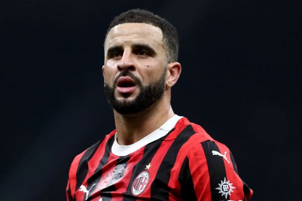  تایید جدایی واکر از منچسترسیتی توسط گواردیولا