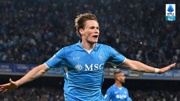  انفجار ناپل بعد از گل مک‌تومینای به کالیاری