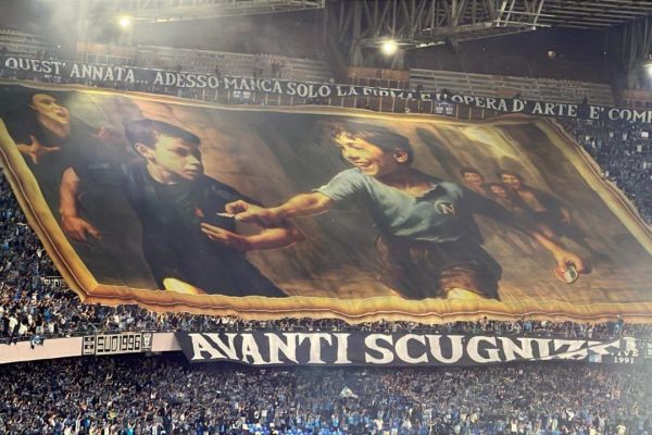  تیفوی هنری هواداران ناپولی در شب قهرمانی