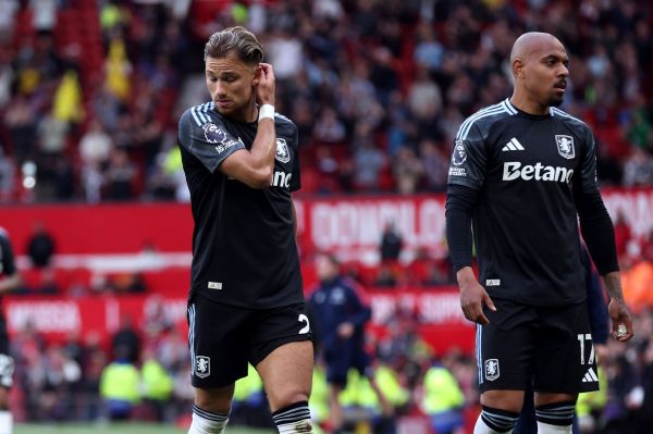 شکایت رسمی استون ویلا از داور بازی این تیم مقابل منچستریونایتد