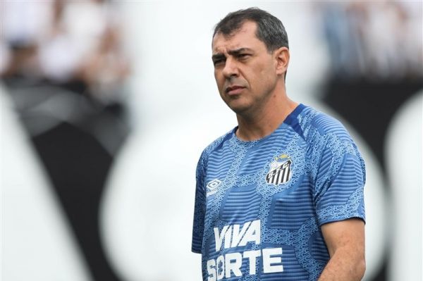 ادعای یک خبرگزاری کاریله در آستانه حضور روی نیمکت استقلال