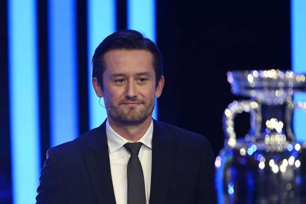  اسطوره آرسنال به علت ناراحتی قلبی در بیمارستان بستری شد