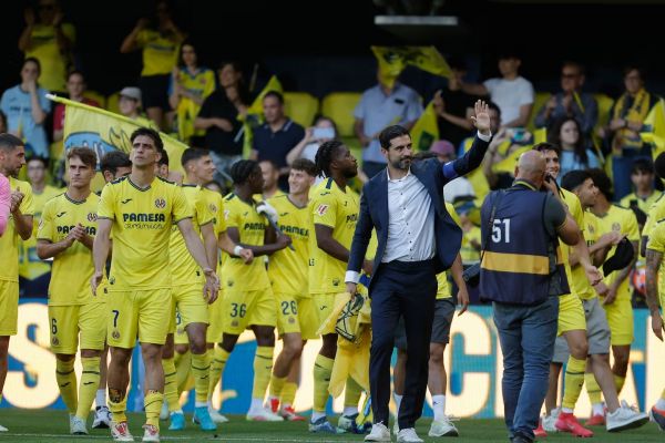  عکس؛ تجلیل از مدافع اسبق رئال مادرید در مراسم وداعش