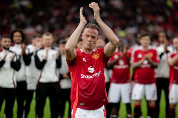 ثبت یک آمار جالب با جدایی بازیکن 37 ساله از منچستریونایتد