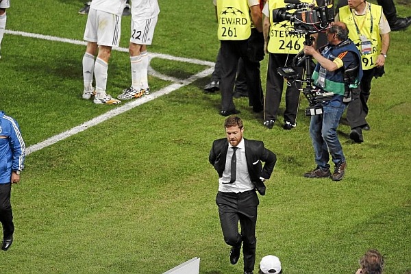 واکنش جالب ژابی آلونسو به دویدنش در فینال دسیما عکس