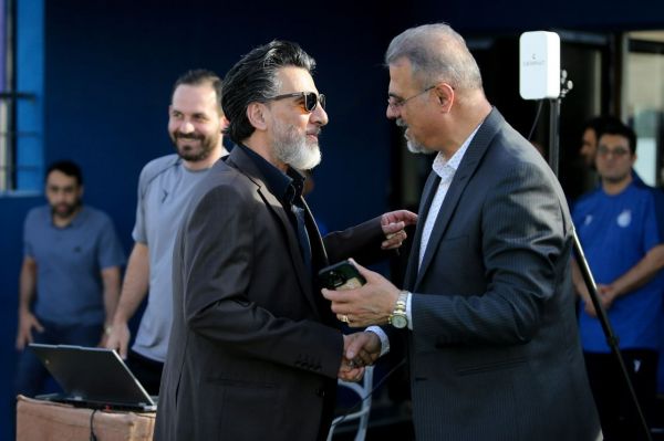  بیانی  خروجی این فوتبال چیست که کف قراردادها 100 میلیارد شده