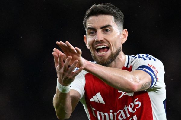  اولین خروجی آرسنال   هافبک ایتالیایی با سابقه بازی برای دو دشمن لندنی