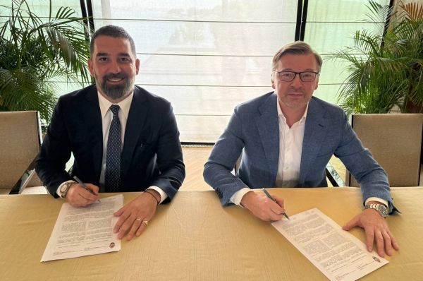 بازیکن سابق بارسلونا و اتلتیکو مادرید سرمربی شاختار دونتسک شد