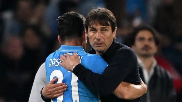  وضعیت پیچیدۀ نیمکت ناپولی؛ احتمال ابقای کونته