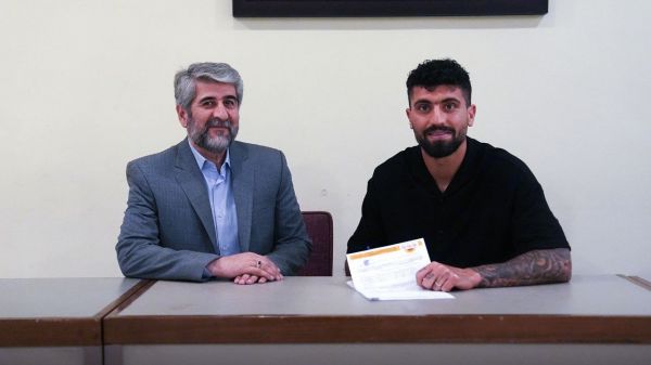  دانشگر چطور با سپاهان تمدید کرد   ویدیو