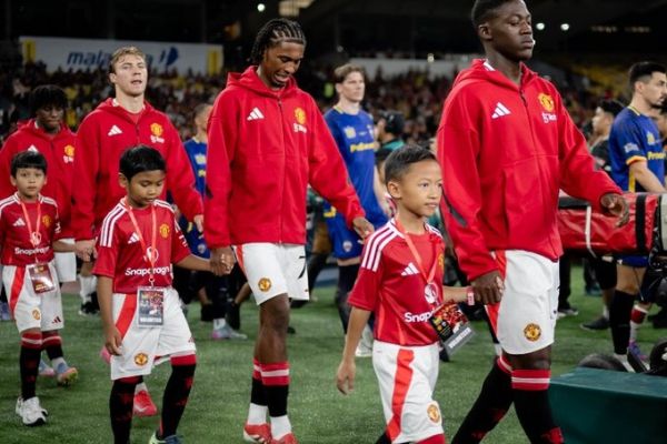  شکست منچستریونایتد مقابل ستارگان جنوب شرق آسیا