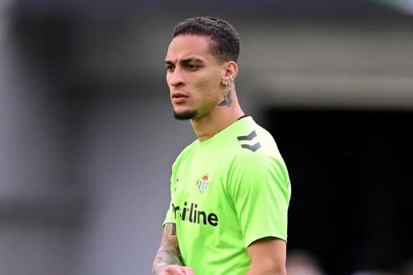  نگرانی ستاره رئال بتیس پیش از فینال لیگ کنفرانس